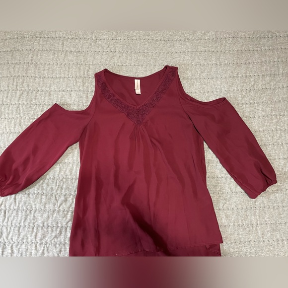 Burgundy Cold-Shoulder Blouse - Picture 3 of 4